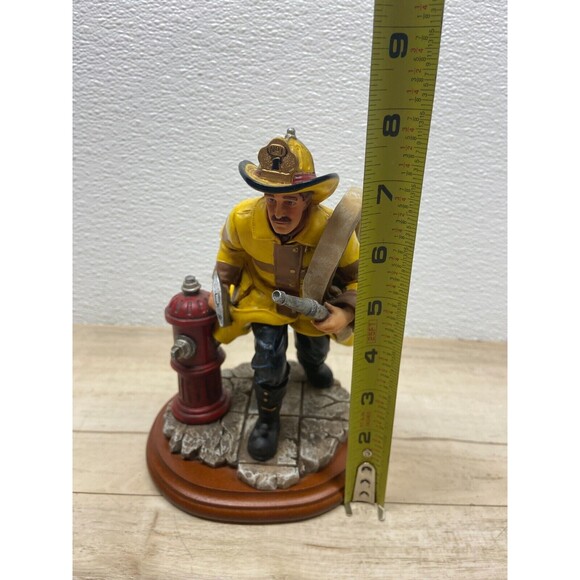 Vtg 1997 Vanmark Red Hats Of Courage Firefighter Handcrafted Figurine - Picture 7 of 7
